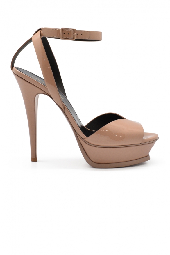 Tribute Lips sandals