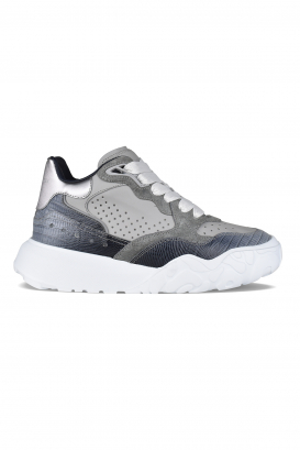 Buty sportowe Alexander McQueen w kolorze szarym.