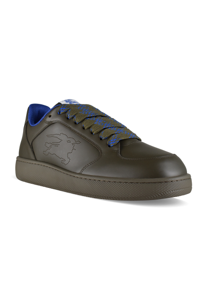 Lager sneakers