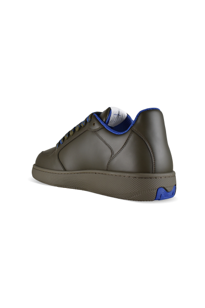 Lager sneakers