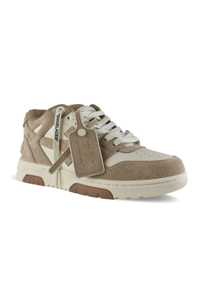 Off-White Out of Office Sneakers in Beige und Braun – Dreiviertelansicht